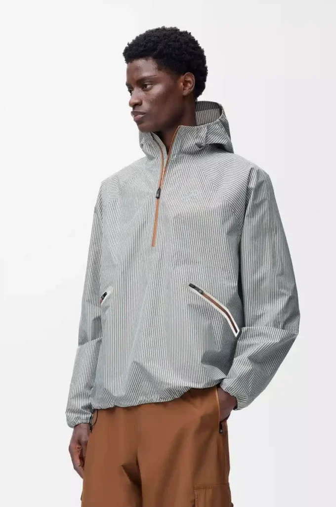Anorak Storm en tejido técnico Beige/Azul