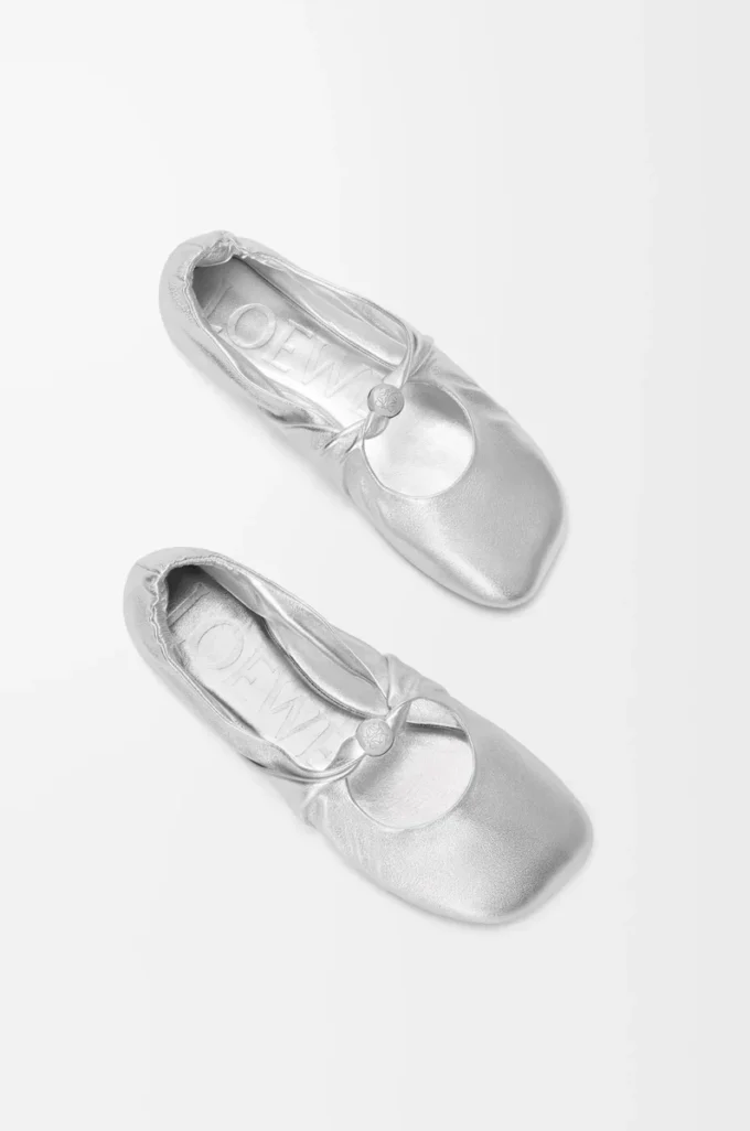 Bailarina Pebble Soft en piel de cordero napa laminada color plata Bailarina Pebble Soft en piel de cordero napa laminada color plata