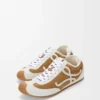 Ballet Runner 2.0 en ante y piel de oveja Tan/Blanco Ballet Runner 2.0 en ante y piel de oveja Tan/Blanco