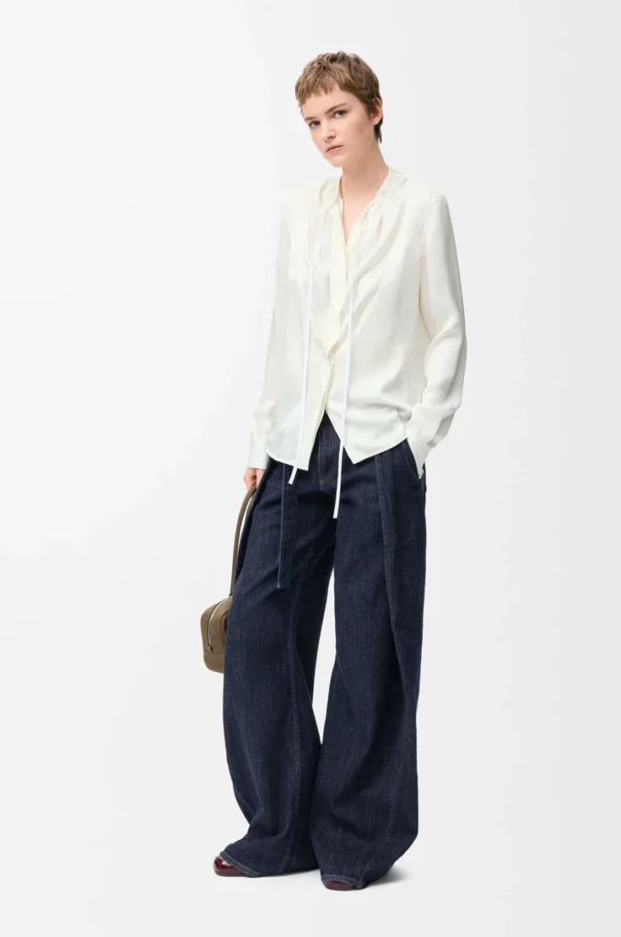 Blusa de seda blanca