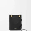 Bolsa Pebble en piel de becerro lisa color negro Bolsa Pebble en piel de becerro lisa color negro