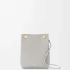 Bolsa Pebble en piel de becerro lisa gris concha Bolsa Pebble en piel de becerro lisa gris concha