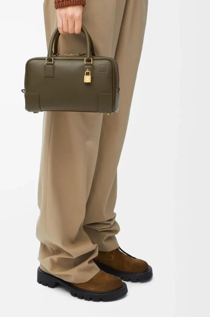 Bolso Amazona 23 en piel de becerro napa Dark Khaki Bolso Amazona 23 en piel de becerro napa Dark Khaki