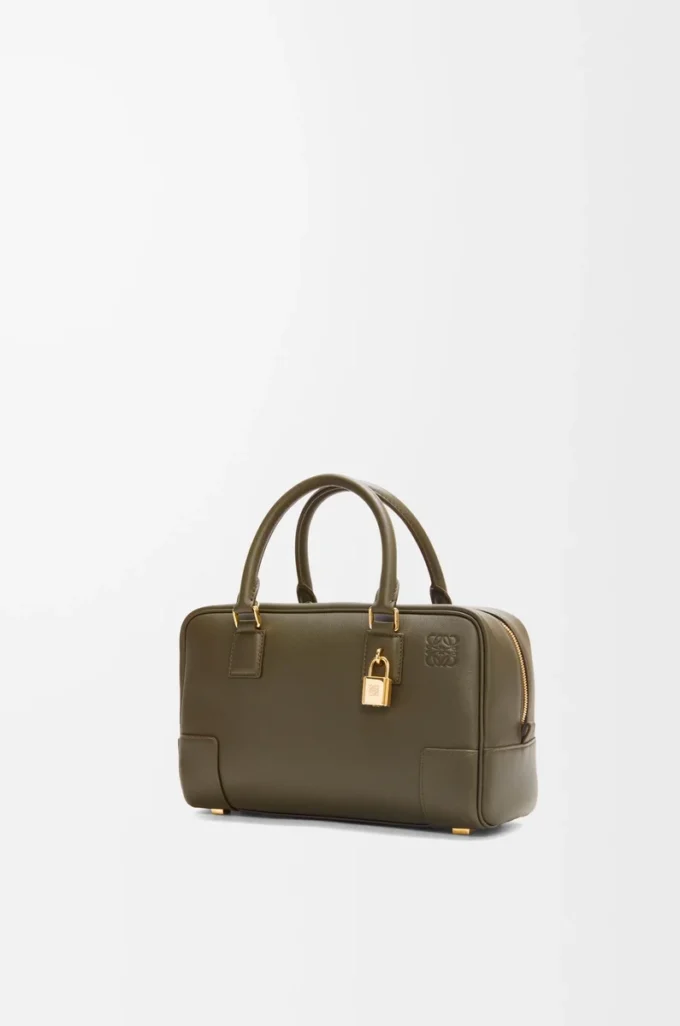 Bolso Amazona 23 en piel de becerro napa Dark Khaki Bolso Amazona 23 en piel de becerro napa Dark Khaki