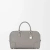 Bolso Amazona 28 en piel de becerro granulada suave gris perla Bolso Amazona 28 en piel de becerro granulada suave gris perla
