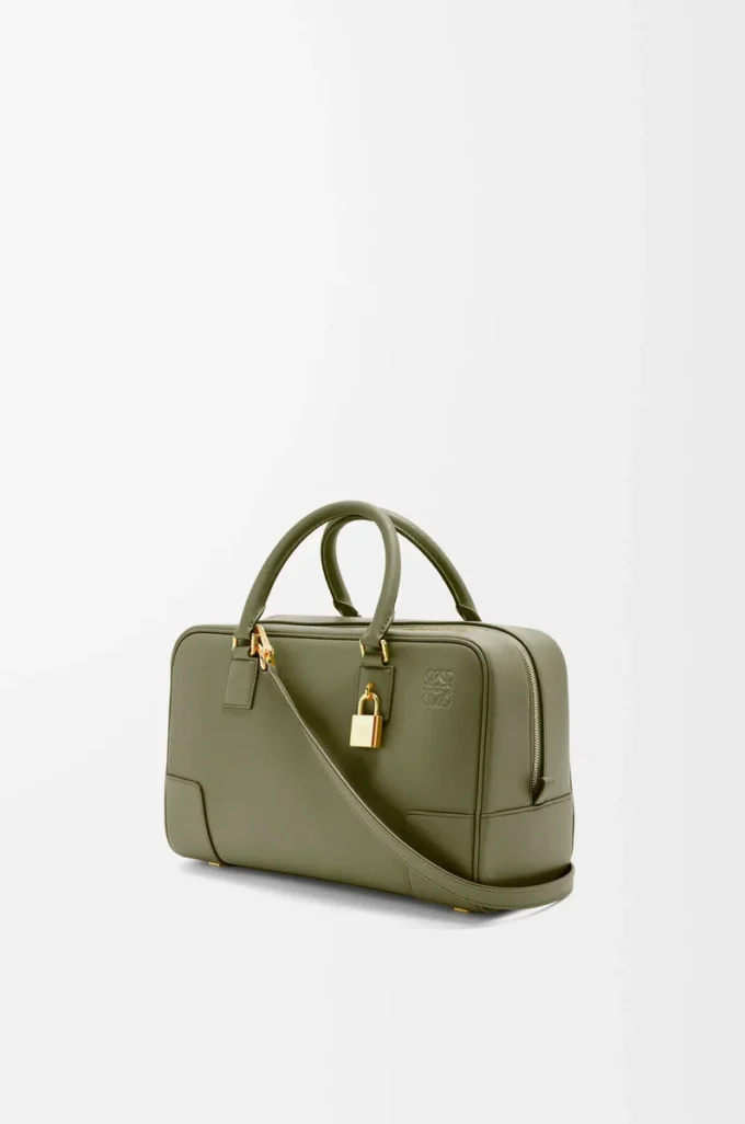 Bolso Amazona 28 en piel de becerro napa verde aguacate Bolso Amazona 28 en piel de becerro napa verde aguacate