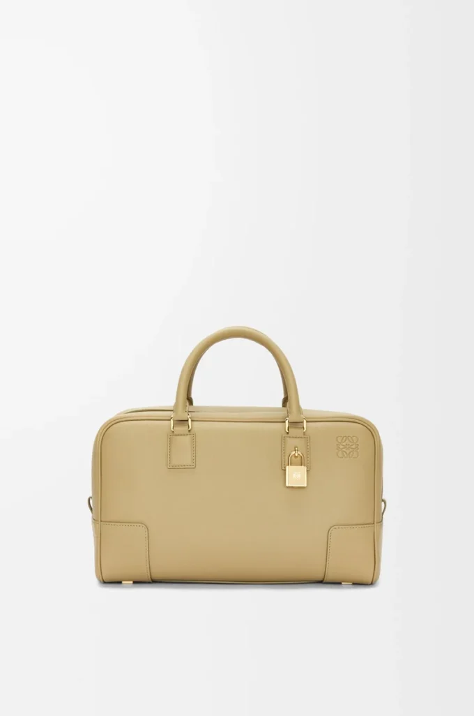 Bolso Amazona 28 en piel de becerro napa verde arcilla Bolso Amazona 28 en piel de becerro napa verde arcilla