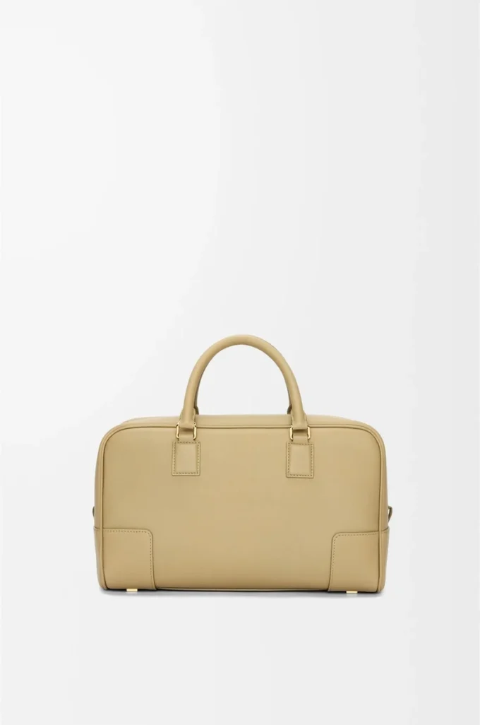 Bolso Amazona 28 en piel de becerro napa verde arcilla Bolso Amazona 28 en piel de becerro napa verde arcilla
