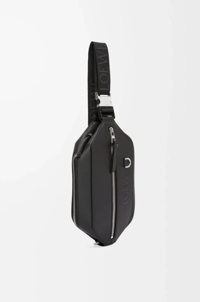 Bolso bandolera convertible en piel de becerro clásica Negro Bolso bandolera convertible en piel de becerro clásica Negro