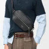 Bolso bandolera convertible en piel de becerro clásica Negro Bolso bandolera convertible en piel de becerro clásica Negro