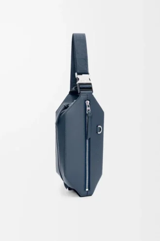 Bolso bandolera convertible en piel de becerro clásica teñida en índigo