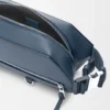 Bolso bandolera convertible en piel de becerro clásica teñida en índigo Bolso bandolera convertible en piel de becerro clásica teñida en índigo