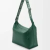 Bolso bandolera Cubi en piel de becerro lisa y suave y jacquard Evergreen Bolso bandolera Cubi en piel de becerro lisa y suave y jacquard Evergreen