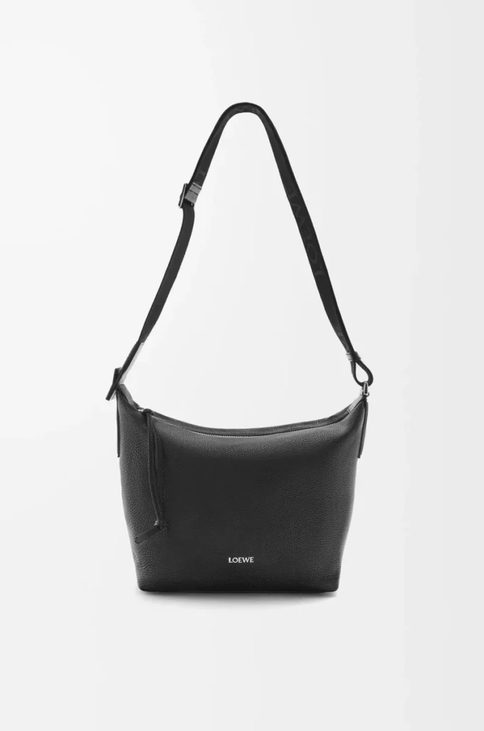 Bolso bandolera Cubi pequeño en piel de becerro granulada flexible Negro Bolso bandolera Cubi pequeño en piel de becerro granulada flexible Negro