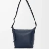 Bolso bandolera Cubi pequeño en piel de becerro suave y flexible y jacquard Deep Navy Bolso bandolera Cubi pequeño en piel de becerro suave y flexible y jacquard Deep Navy