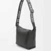 Bolso bandolera Cubi pequeño en piel de becerro suave y flexible y jacquard gris oscuro Bolso bandolera Cubi pequeño en piel de becerro suave y flexible y jacquard gris oscuro