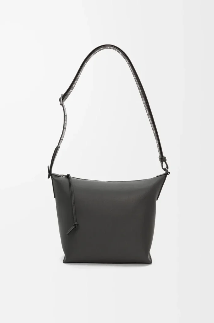 Bolso bandolera Cubi pequeño en piel de becerro suave y flexible y jacquard gris oscuro Bolso bandolera Cubi pequeño en piel de becerro suave y flexible y jacquard gris oscuro