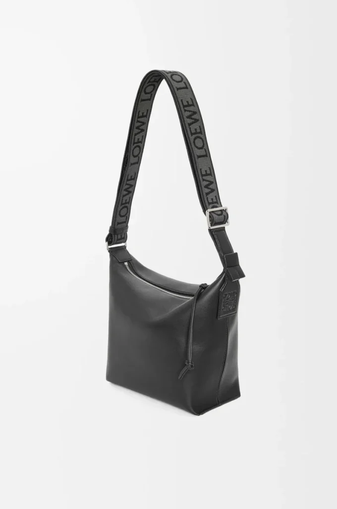Bolso bandolera Cubi pequeño en piel de becerro suave y flexible y jacquard negro Bolso bandolera Cubi pequeño en piel de becerro suave y flexible y jacquard negro