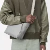 Bolso bandolera Cubi pequeño en piel de becerro suave y jacquard gris asfalto Bolso bandolera Cubi pequeño en piel de becerro suave y jacquard gris asfalto