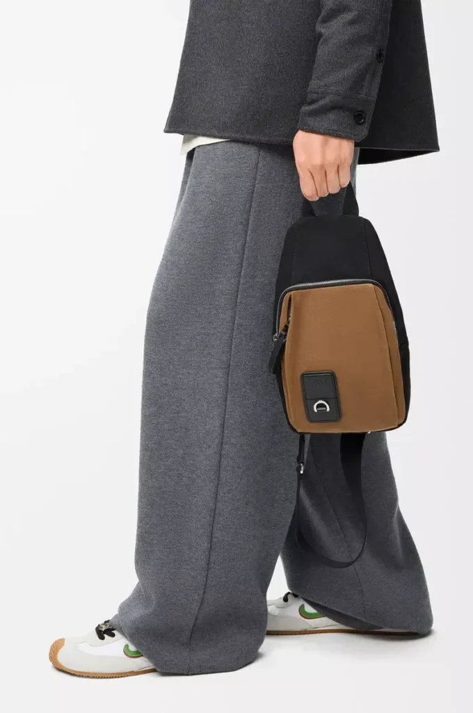 Bolso bandolera Flex en lona y ante Negro/Oro oscuro Bolso bandolera Flex en lona y ante Negro/Oro oscuro