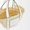 Bolso Basket pequeño en hoja de palma y piel de becerro Natural/Blanco Bolso Basket pequeño en hoja de palma y piel de becerro Natural/Blanco