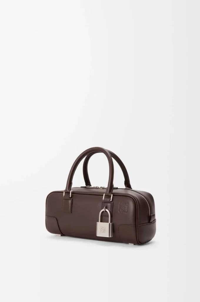 Bolso corto Amazona 23 en piel de becerro brillante Marrón oscuro Bolso corto Amazona 23 en piel de becerro brillante Marrón oscuro