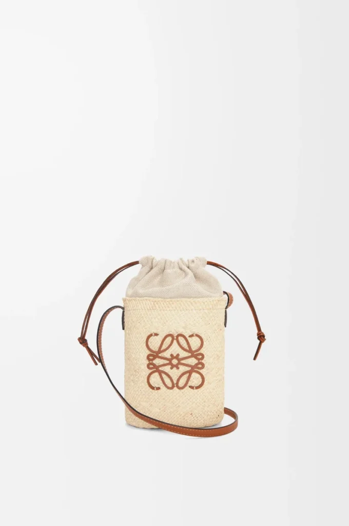 Bolso cuadrado en palma iraca y piel de becerro Natural/Tan Bolso cuadrado en palma iraca y piel de becerro Natural/Tan