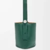 Bolso cubo Pebble grande en piel de becerro granulada flexible Evergreen Bolso cubo Pebble grande en piel de becerro granulada flexible Evergreen