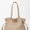 Bolso de mano Flamenco grande en piel de becerro napa Sand Bolso de mano Flamenco grande en piel de becerro napa Sand