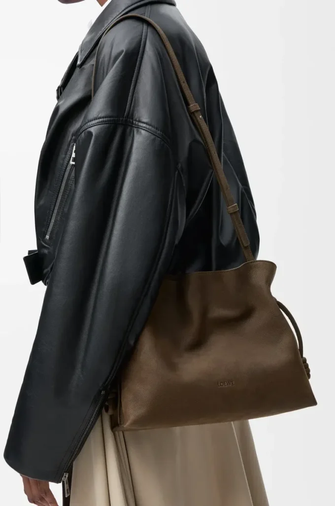 Bolso de mano Flamenco mediano en nubuck granulado Tundra
