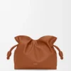 Bolso de mano Flamenco mediano en piel de becerro napa Squirrel Bolso de mano Flamenco mediano en piel de becerro napa Squirrel