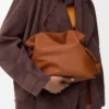 Bolso de mano Flamenco mediano en piel de becerro napa Squirrel Bolso de mano Flamenco mediano en piel de becerro napa Squirrel