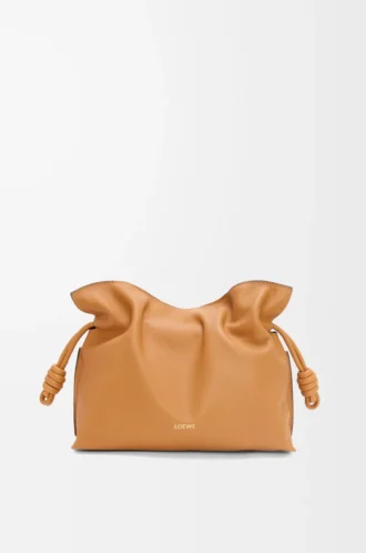Bolso de mano Flamenco mediano en piel de becerro napa Warm Desert