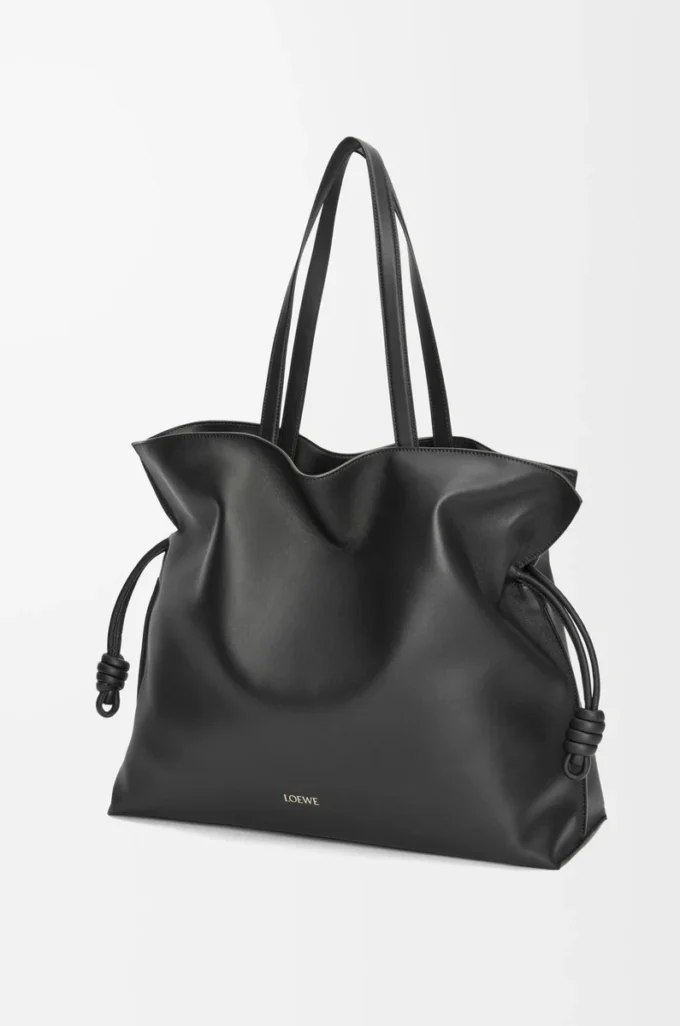Bolso de mano XL Flamenco en piel de becerro napa negra Bolso de mano XL Flamenco en piel de becerro napa negra