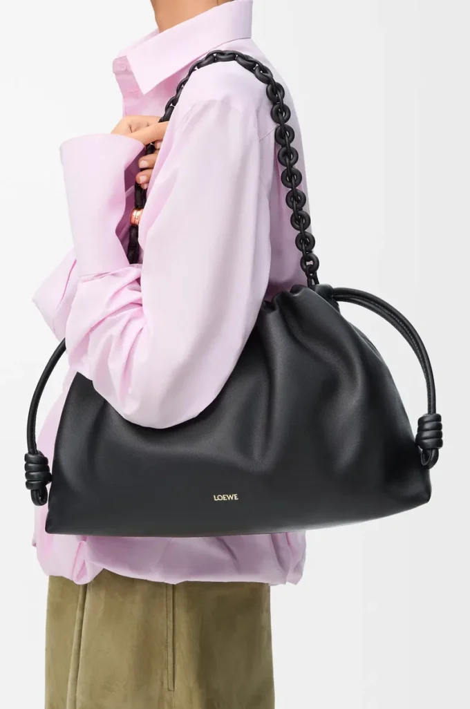 Bolso Flamenco grande en suave piel de cordero napa Negro Bolso Flamenco grande en suave piel de cordero napa Negro