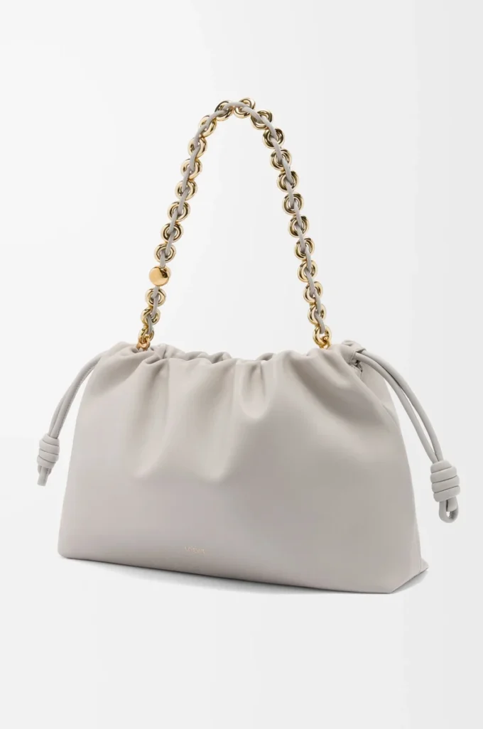 Bolso Flamenco grande en suave piel de cordero napa Shell Grey Bolso Flamenco grande en suave piel de cordero napa Shell Grey