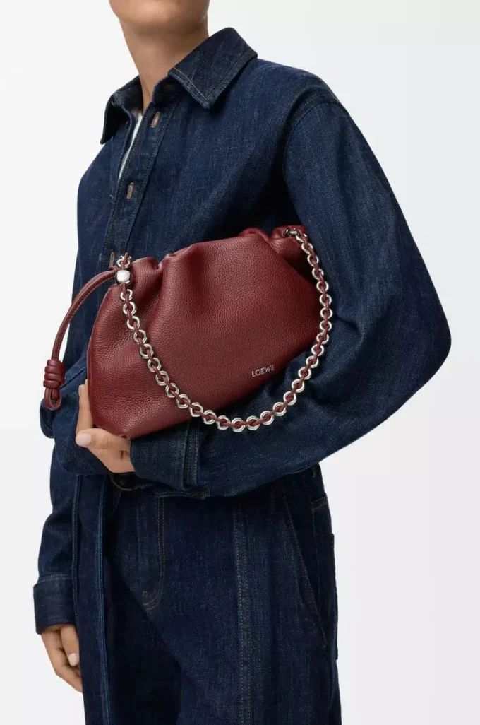 Bolso Flamenco mediano en piel de becerro de grano fino Caoba Bolso Flamenco mediano en piel de becerro de grano fino Caoba
