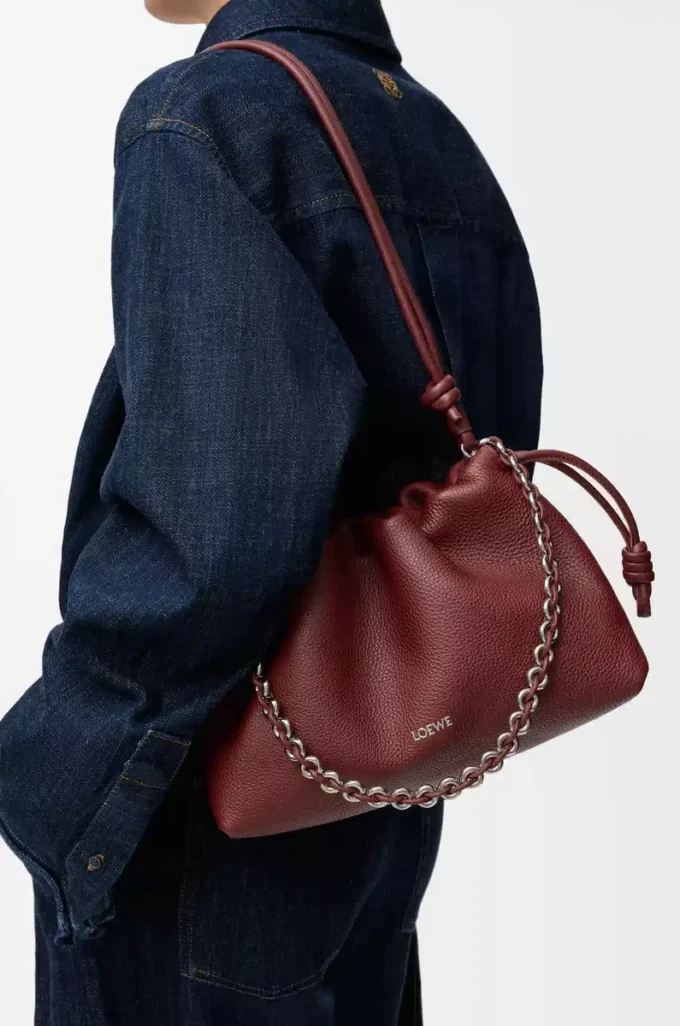 Bolso Flamenco mediano en piel de becerro de grano fino Caoba Bolso Flamenco mediano en piel de becerro de grano fino Caoba