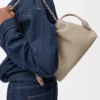 Bolso Flamenco mediano en piel de becerro de grano fino Clay Bolso Flamenco mediano en piel de becerro de grano fino Clay