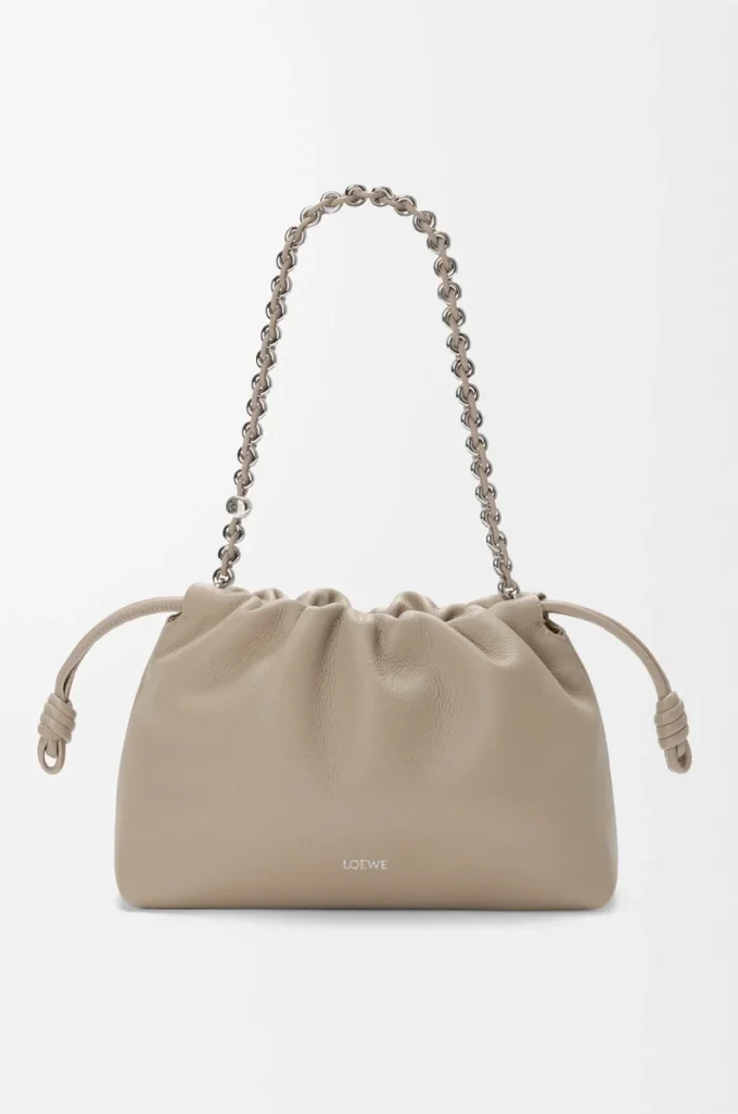 Bolso Flamenco mediano en piel de becerro de grano fino Clay Bolso Flamenco mediano en piel de becerro de grano fino Clay