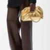 Bolso Flamenco mediano en piel de cordero laminada dorada Bolso Flamenco mediano en piel de cordero laminada dorada
