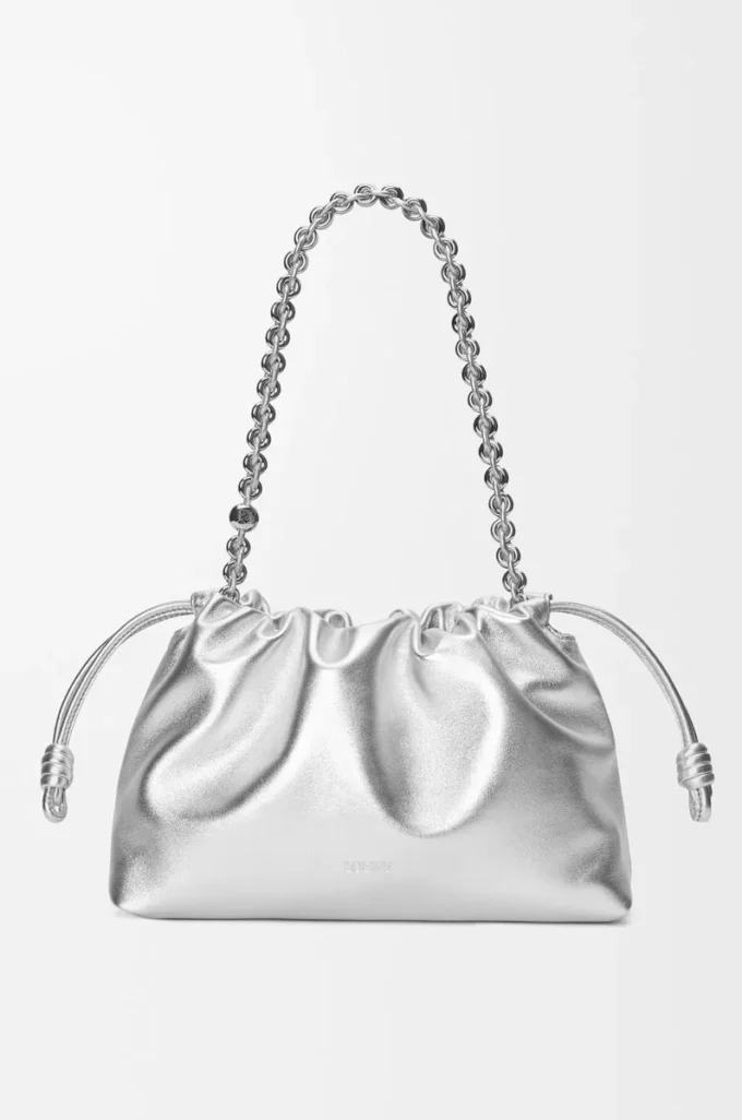 Bolso Flamenco mediano en piel de cordero laminada Plata Bolso Flamenco mediano en piel de cordero laminada Plata