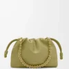 Bolso Flamenco mediano en piel de cordero napa suave color musgo claro Bolso Flamenco mediano en piel de cordero napa suave color musgo claro