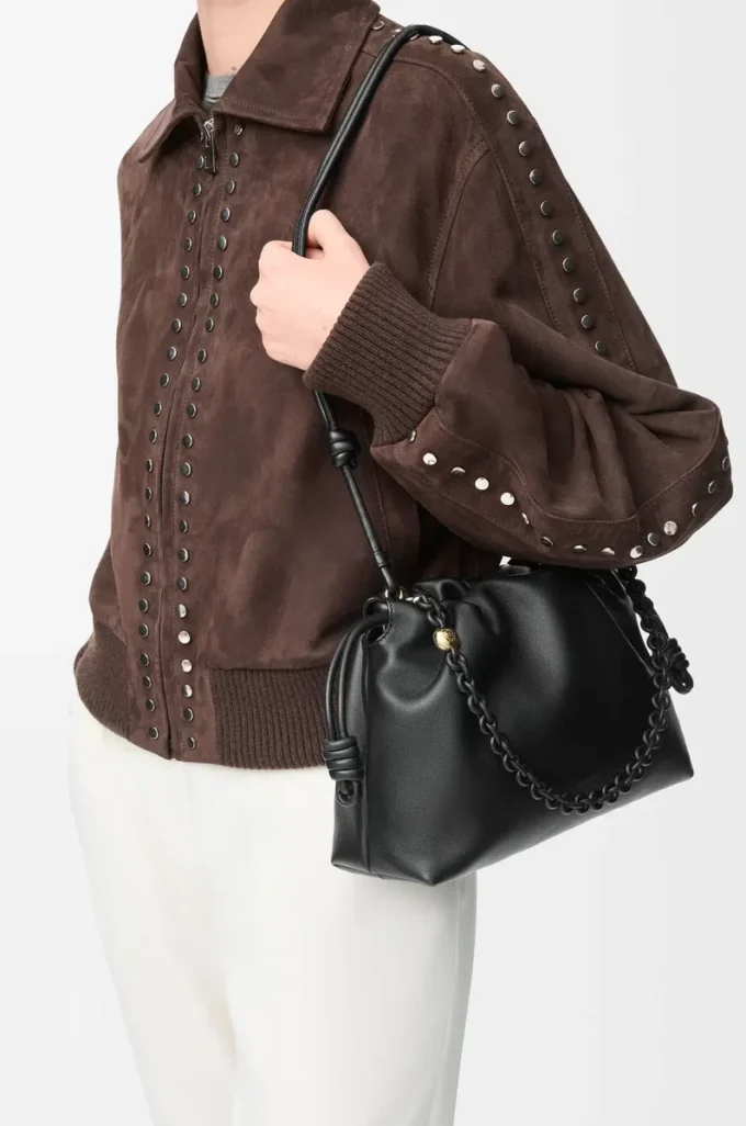 Bolso Flamenco mediano en suave piel de cordero napa. Negro Bolso Flamenco mediano en suave piel de cordero napa. Negro