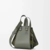 Bolso Hammock compacto en ante y piel de becerro clásica Caqui/Verde Bolso Hammock compacto en ante y piel de becerro clásica Caqui/Verde