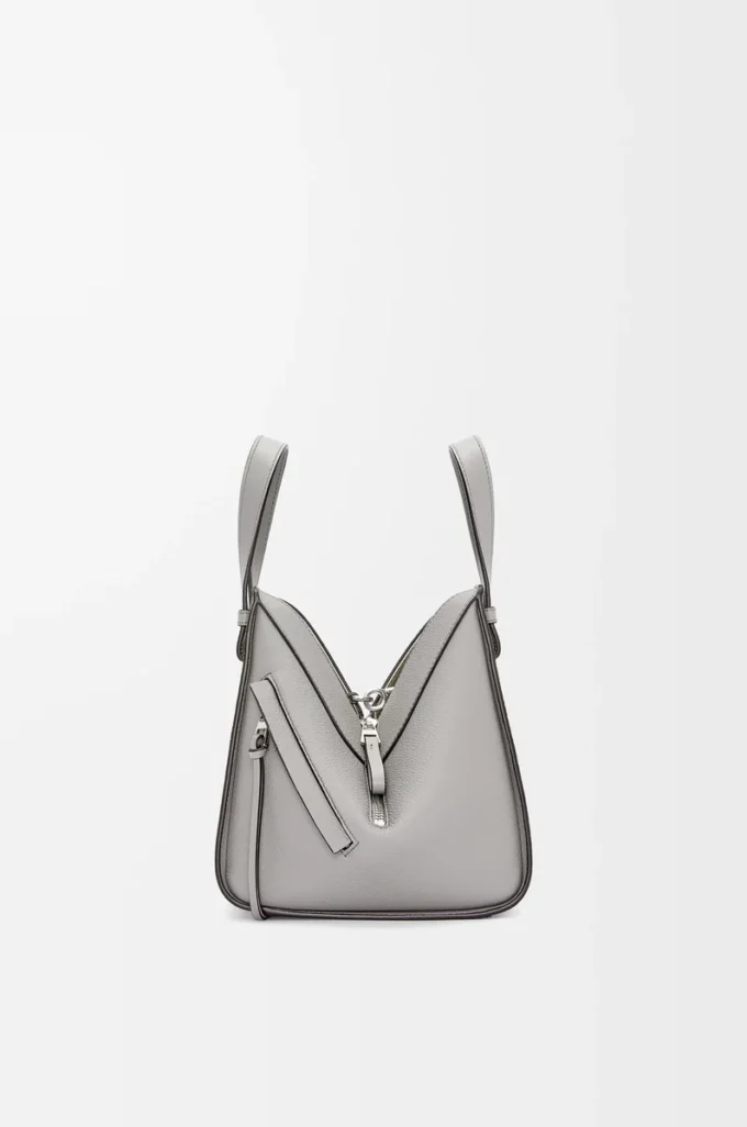 Bolso Hammock compacto en piel de becerro granulada suave gris perla