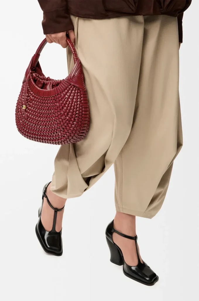 Bolso hobo Diamond en piel de becerro Cherry Bolso hobo Diamond en piel de becerro Cherry