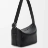 Bolso hobo Loop en piel de becerro granulada flexible Negro Bolso hobo Loop en piel de becerro granulada flexible Negro