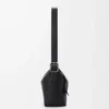 Bolso hobo Loop en piel de becerro granulada flexible Negro Bolso hobo Loop en piel de becerro granulada flexible Negro