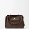 Bolso Madrid grande en piel de becerro flexible color castaño oscuro Bolso Madrid grande en piel de becerro flexible color castaño oscuro